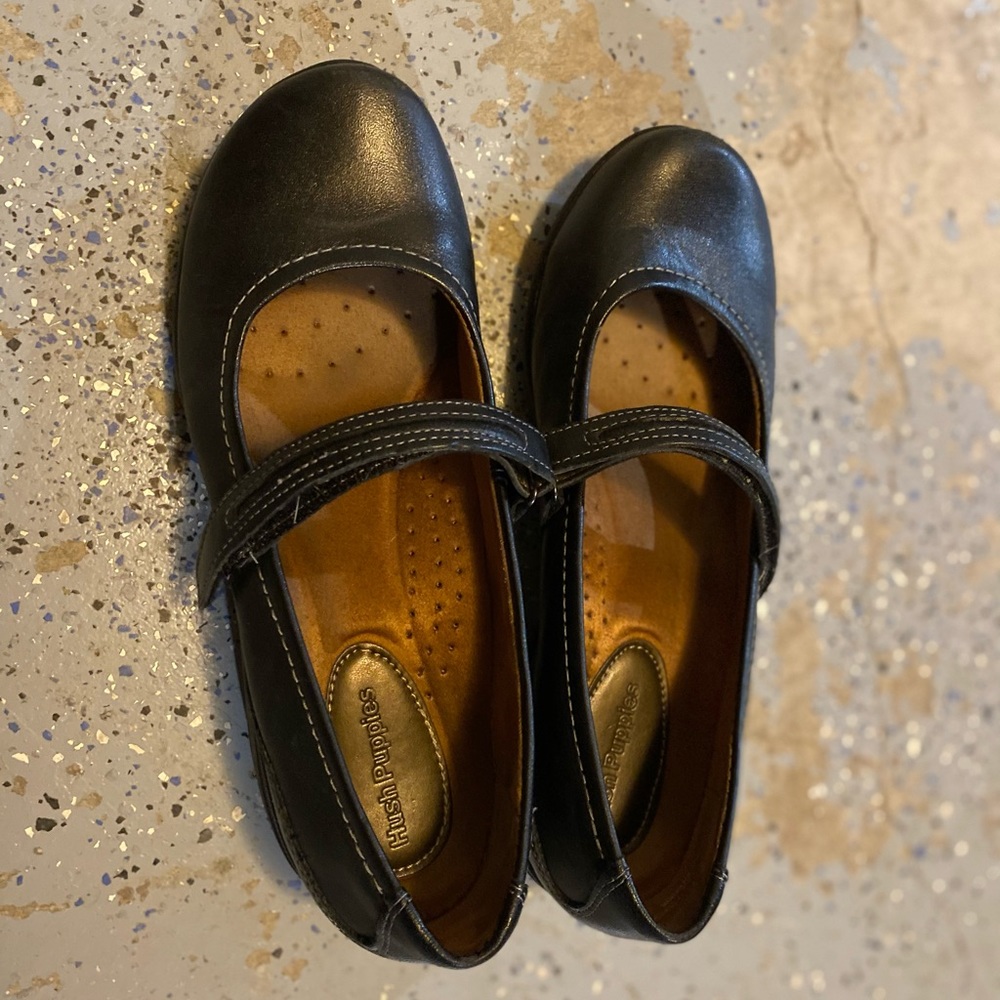 Like new Hush Puppies Shoes